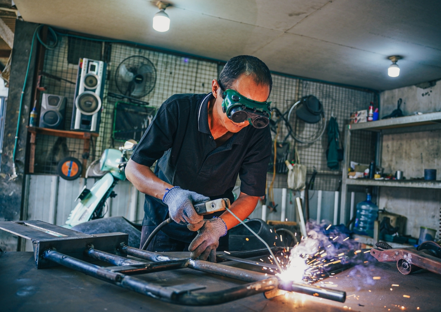Final customizing, painting, and preparation of the handmade sidecar body